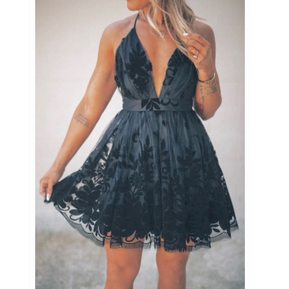 Luxxel Black Floral Backless Dress